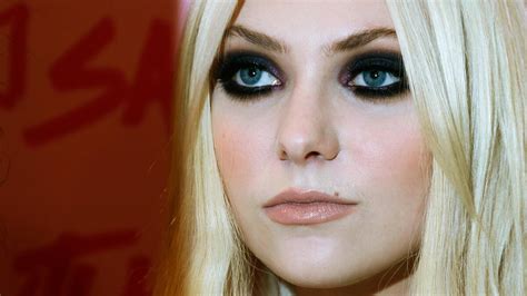 taylor momsen leak|Taylor Momsen shocks fans with nude video